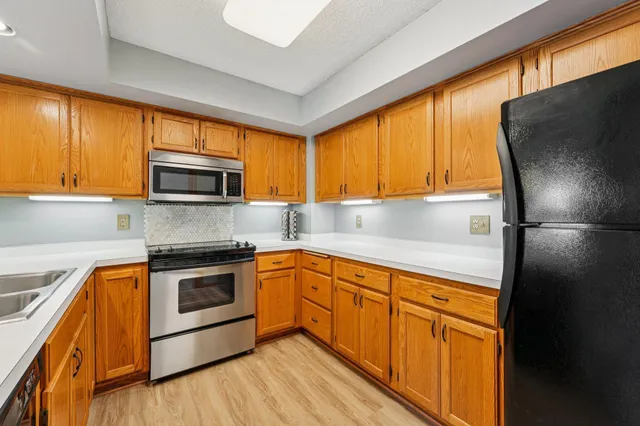 $249,000 | 15665 24th Avenue North, Unit C, Plymouth, MN 55447