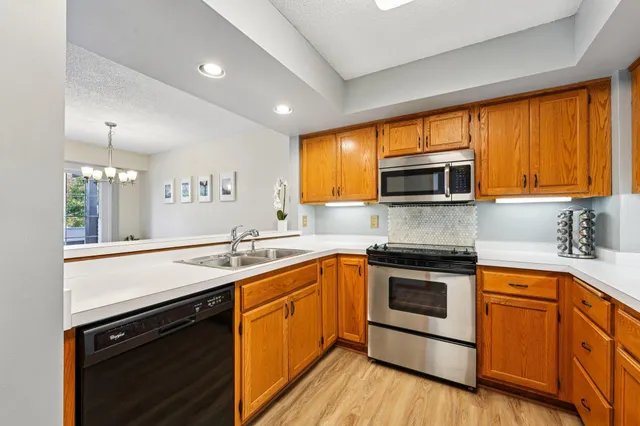 $249,000 | 15665 24th Avenue North, Unit C, Plymouth, MN 55447