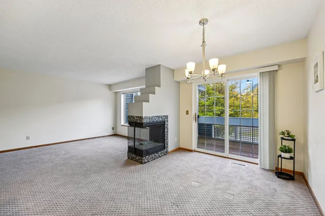 $249,000 | 15665 24th Avenue North, Unit C, Plymouth, MN 55447