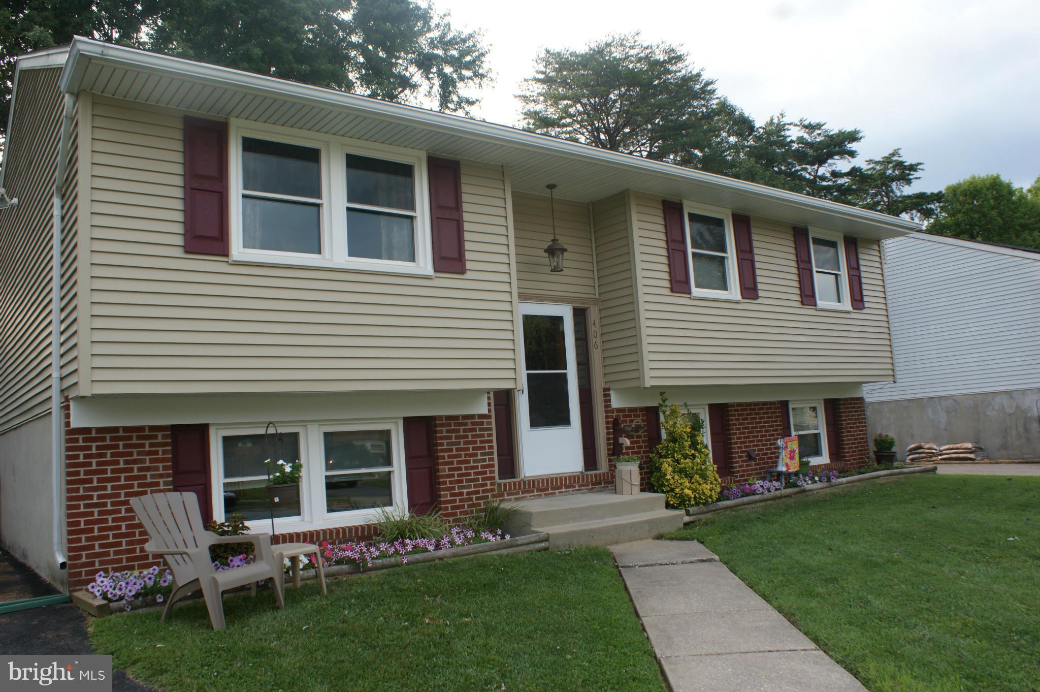 406 Rockway Road Baltimore, MD 21228 - Photo 1 of 17 Exterior (Front)