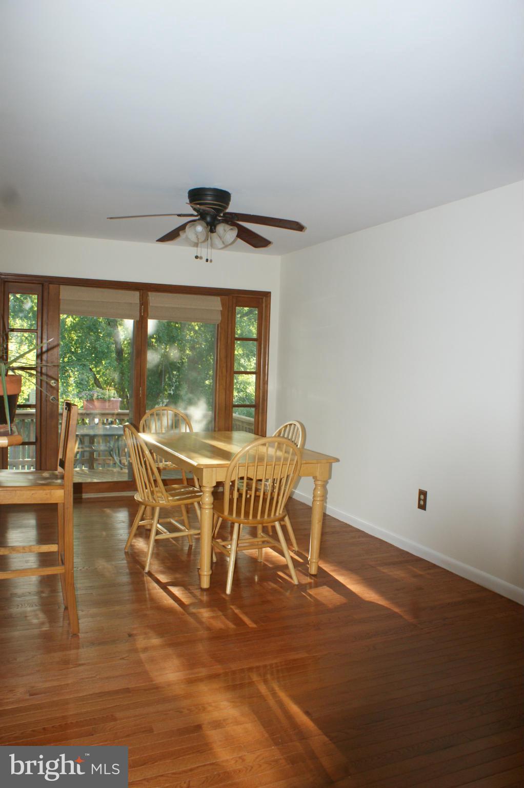 406 Rockway Road Baltimore, MD 21228 - Photo 4 of 17 Dining Room