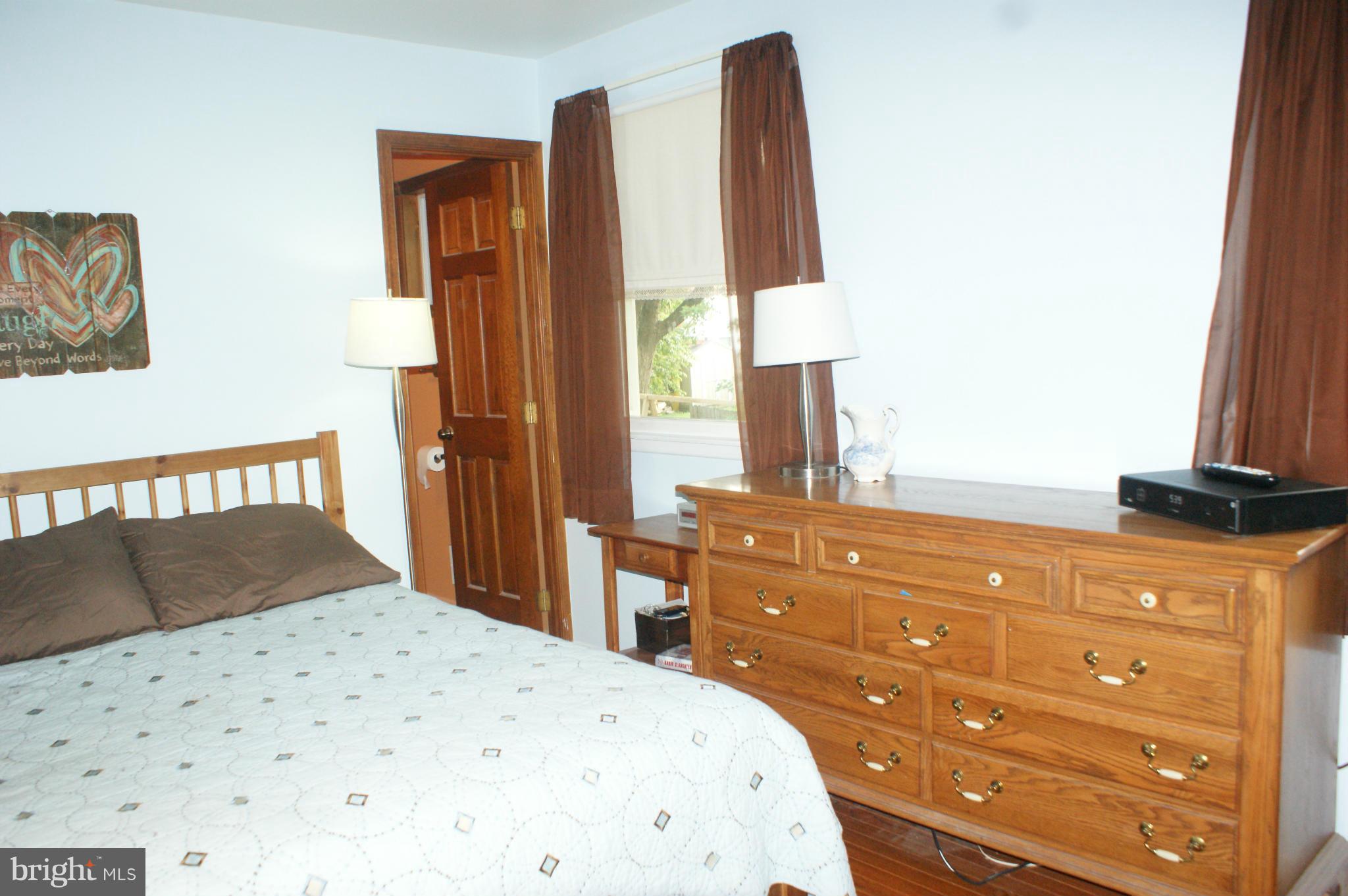 406 Rockway Road Baltimore, MD 21228 - Photo 9 of 17 Bedroom (Master)