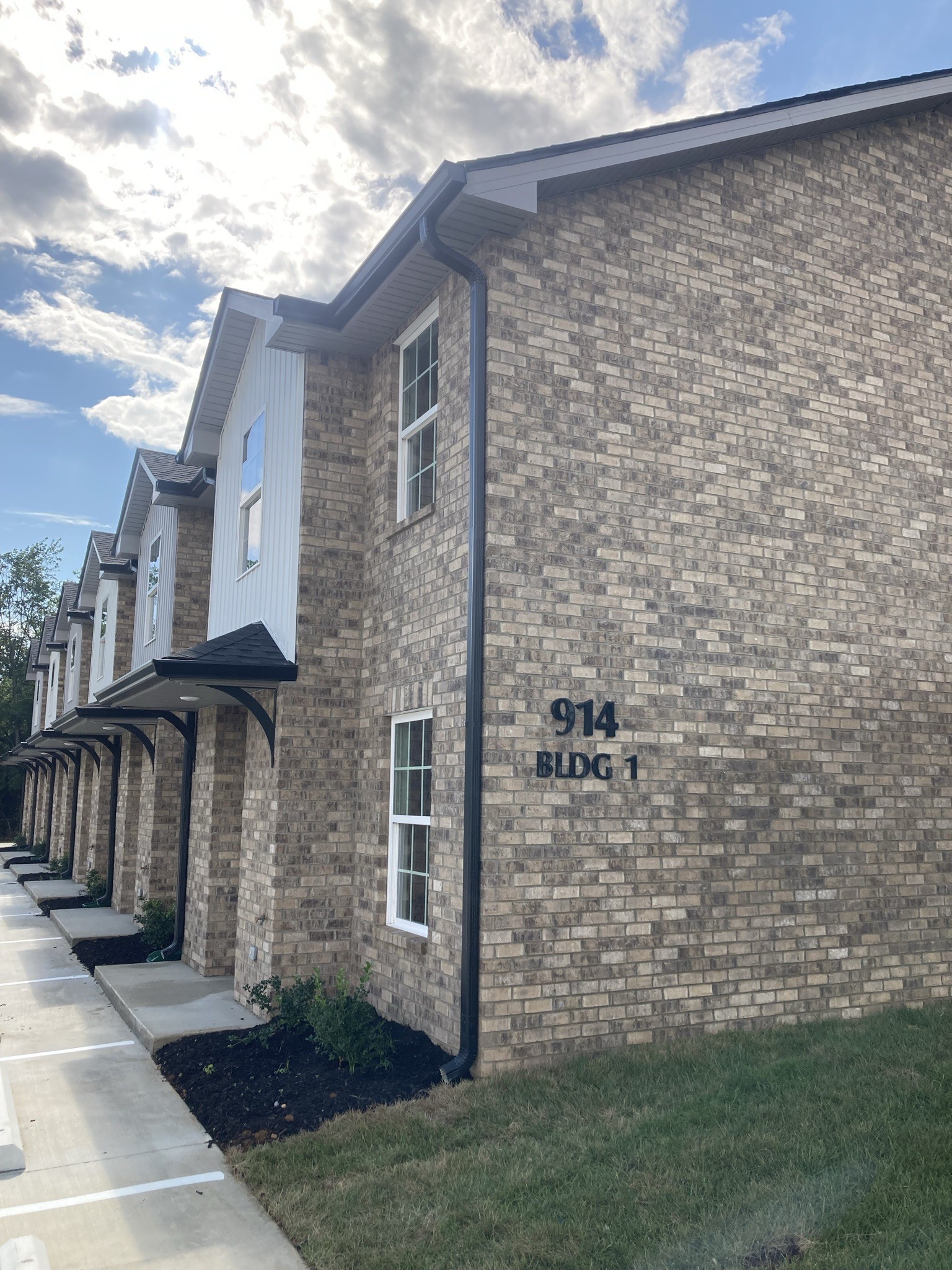 914 Peachers Mill Road, Unit J Clarksville, TN 37042 - Photo 29 of 30