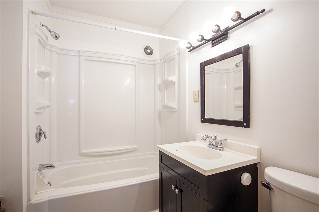 25-27 Virginia Street, Unit 27 Springfield, MA 01108 - Photo 15 of 20