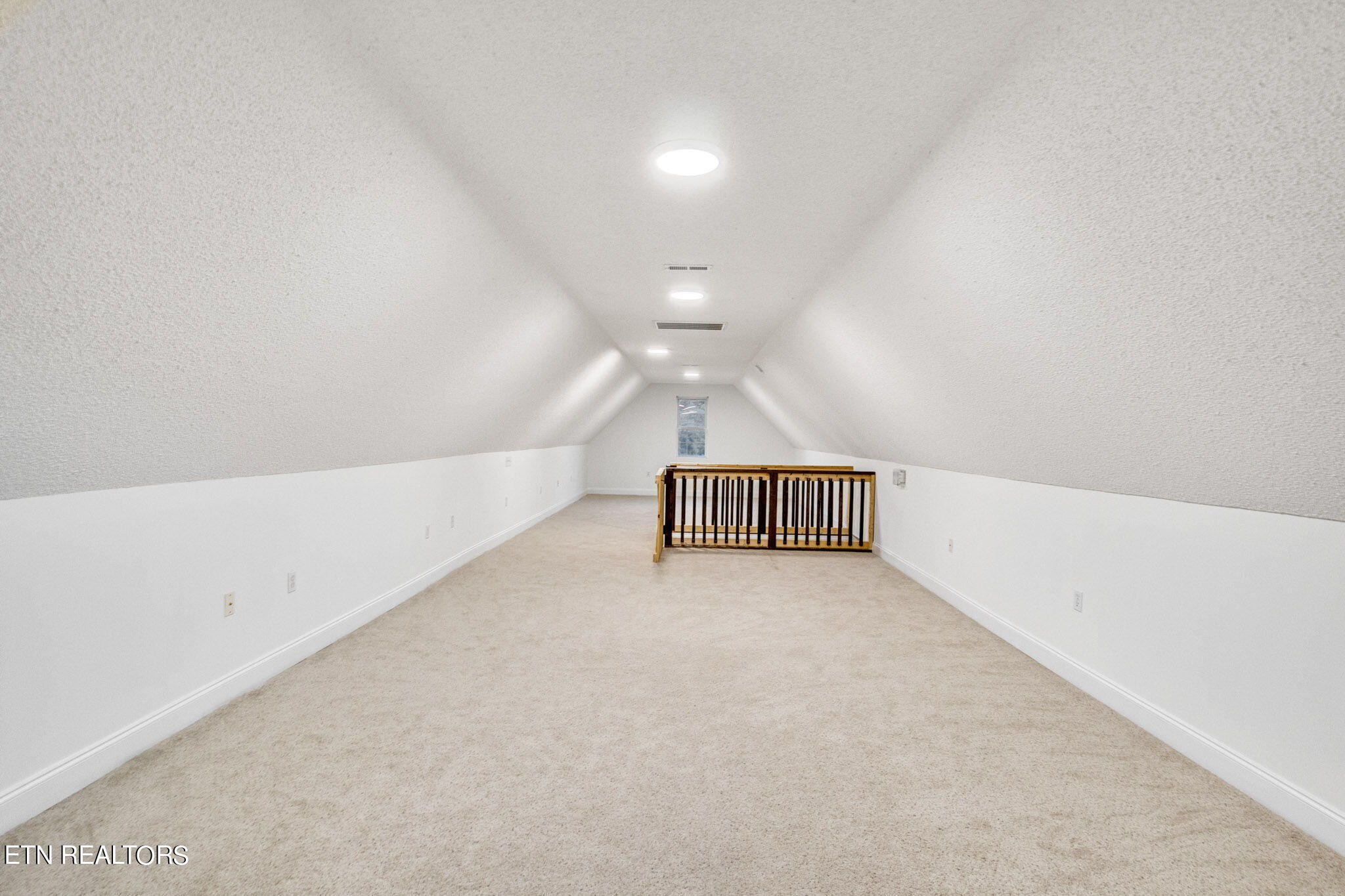 2910 Dutch Valley Road Clinton, TN 37716 - Photo 21 of 40