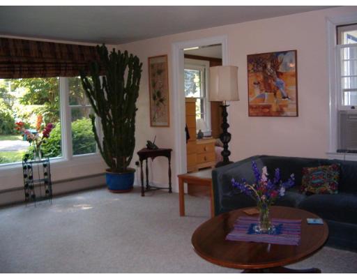 5 Valley Lane Amherst, MA 01002 - Photo 3 of 14 Gallery Image 3