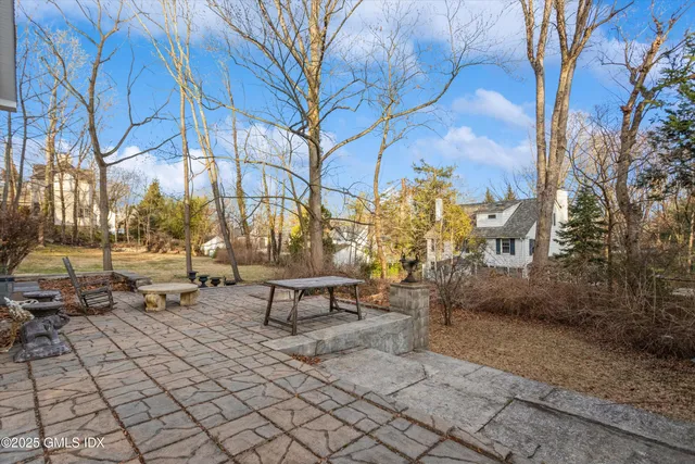 $10,000 | 181 East Putnam Avenue, Greenwich, CT 06830