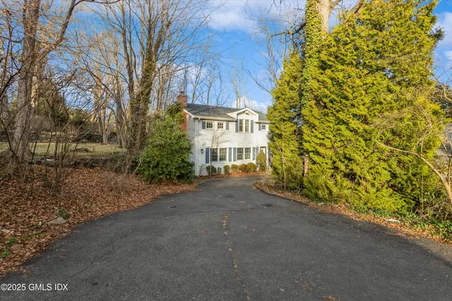 $10,000 | 181 East Putnam Avenue, Greenwich, CT 06830
