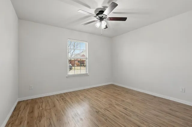 $2,350 | 1530 Woodlake Drive, Waxahachie, TX 75165