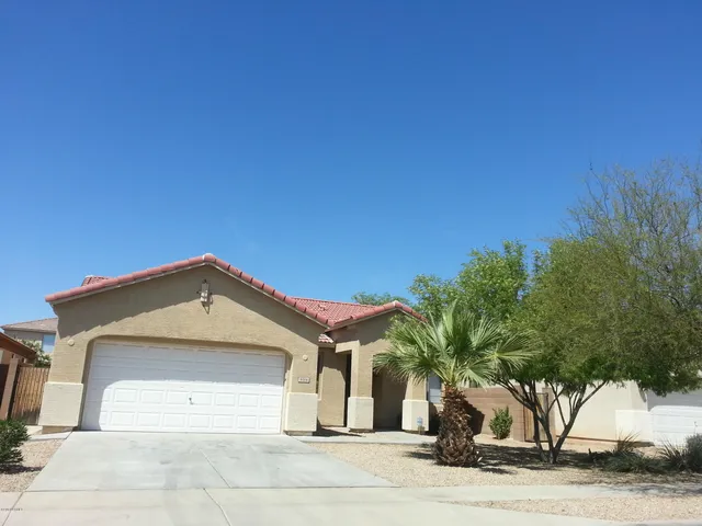 $1,895 | 9514 West Highland Avenue, Phoenix, AZ 85037