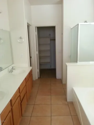 $1,895 | 9514 West Highland Avenue, Phoenix, AZ 85037