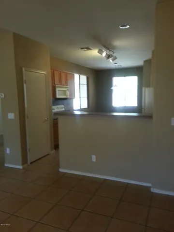 $1,895 | 9514 West Highland Avenue, Phoenix, AZ 85037