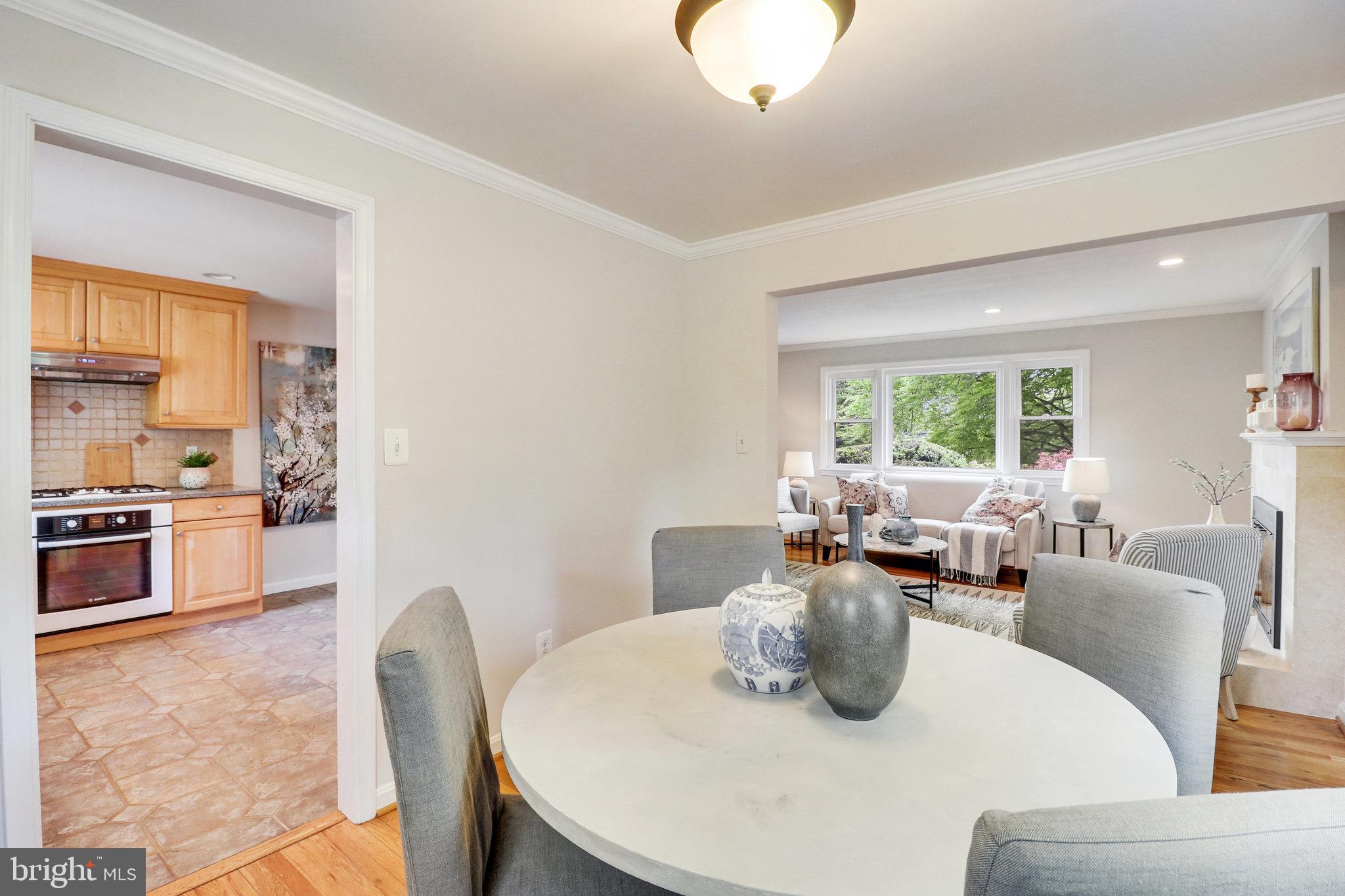 9818 Laurel Street Fairfax, VA 22032 - Photo 15 of 65 Dining into kitchen