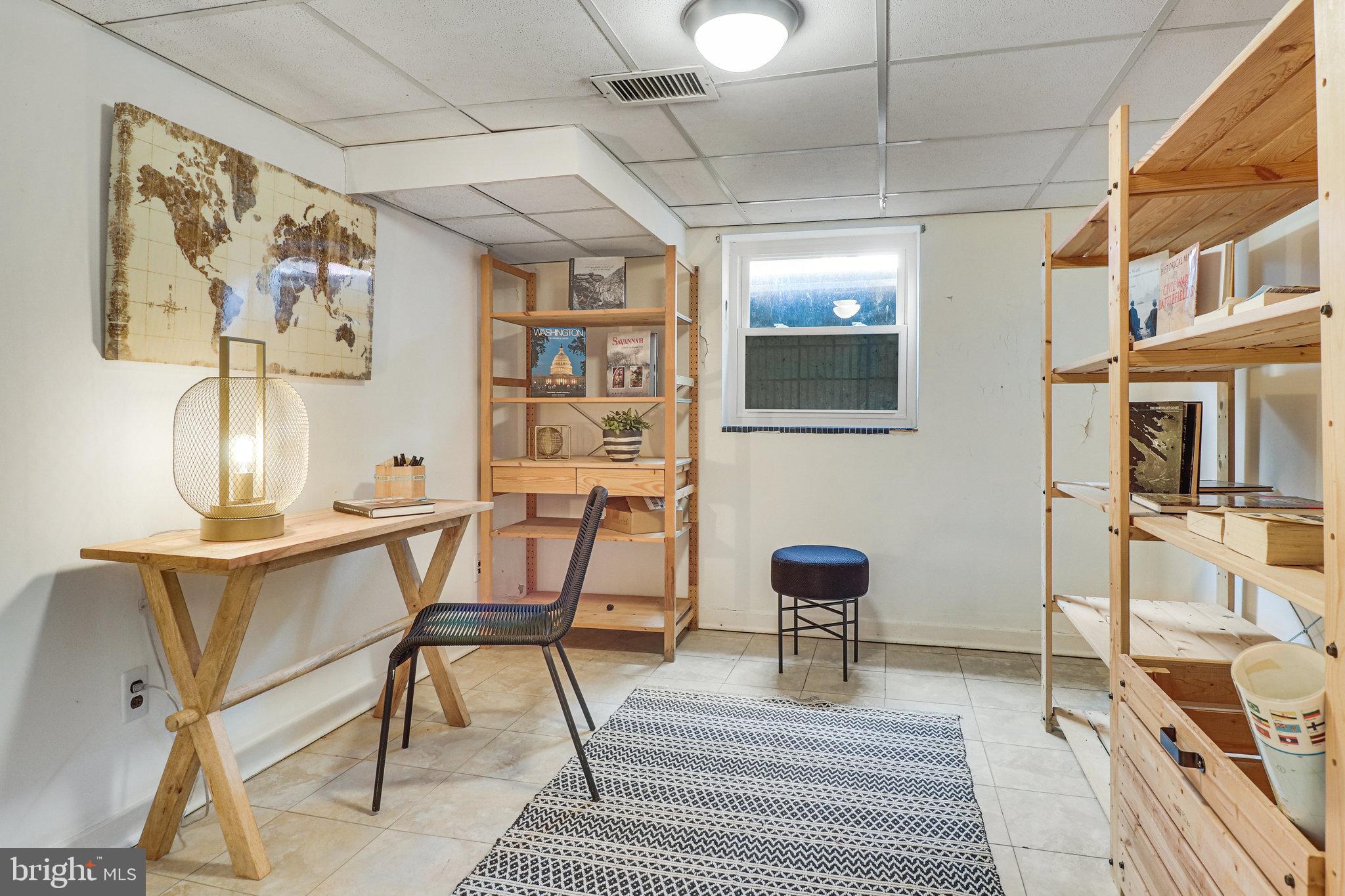 9818 Laurel Street Fairfax, VA 22032 - Photo 34 of 65 Den