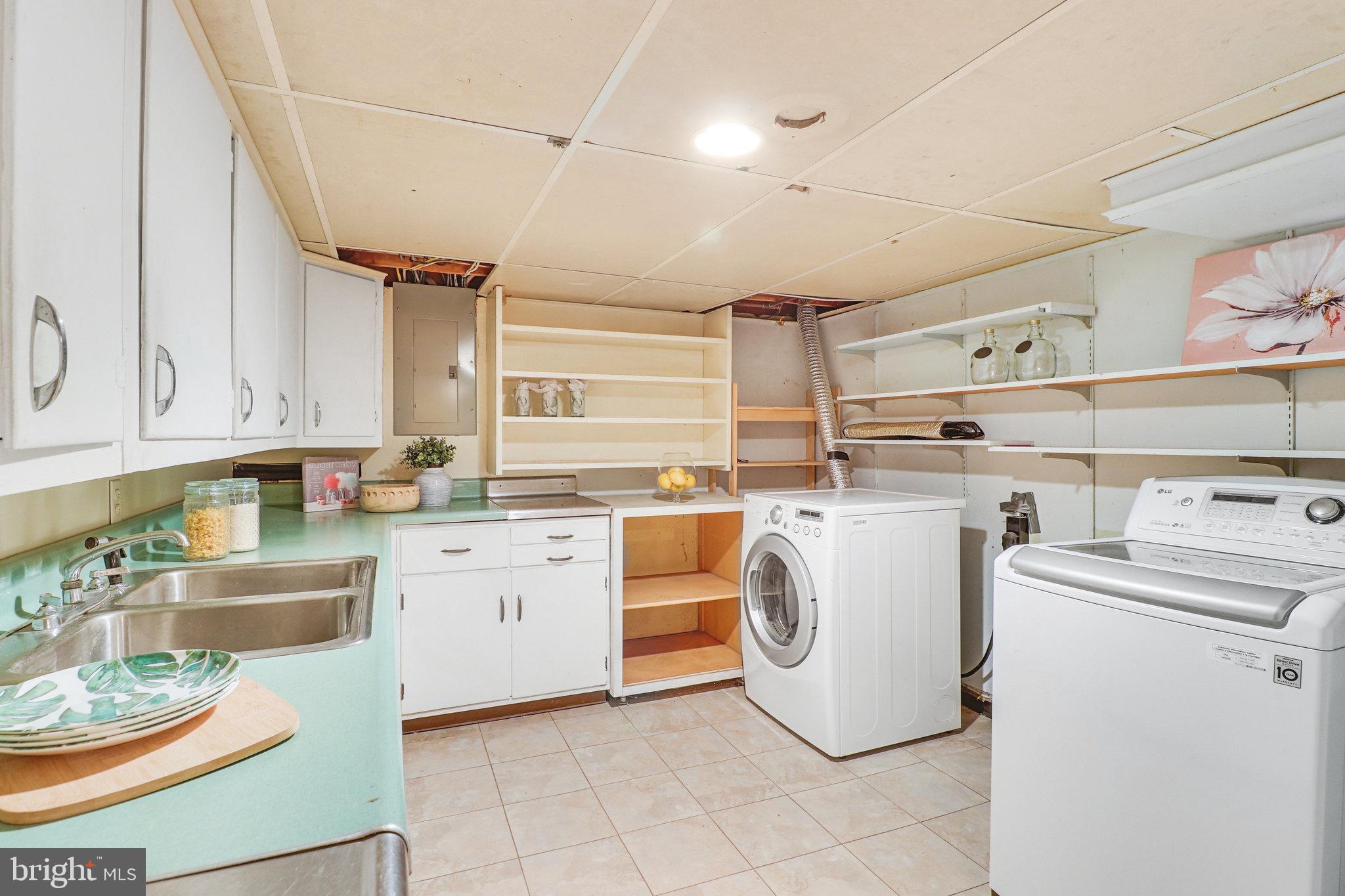 9818 Laurel Street Fairfax, VA 22032 - Photo 39 of 65 Kitchen and laundry