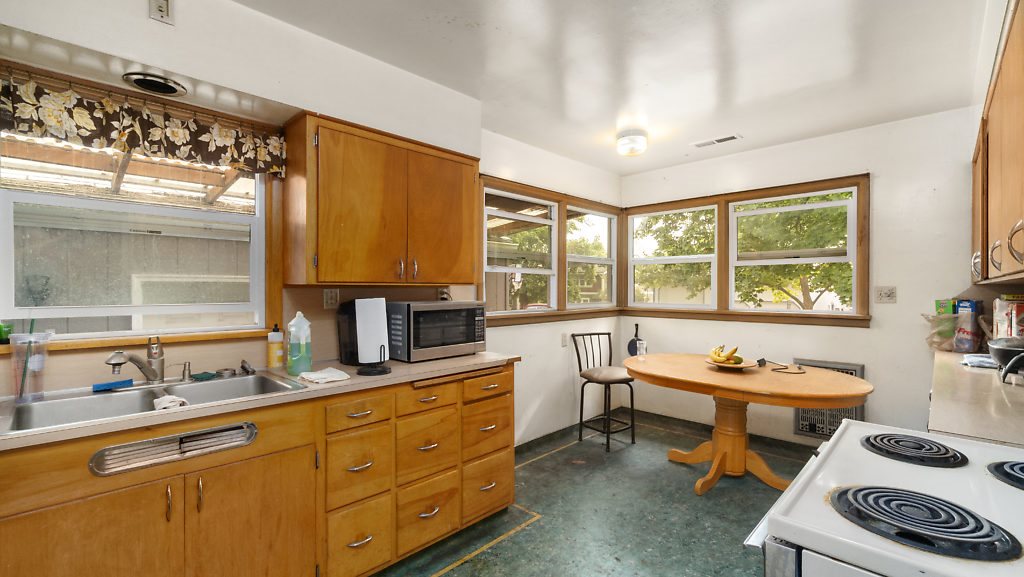 405 B Street Cheney, WA 99004 - Photo 8 of 26 Gallery Image 8