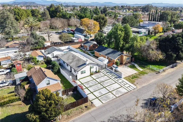 $3,500 | 24902 1st Avenue, Murrieta, CA 92562