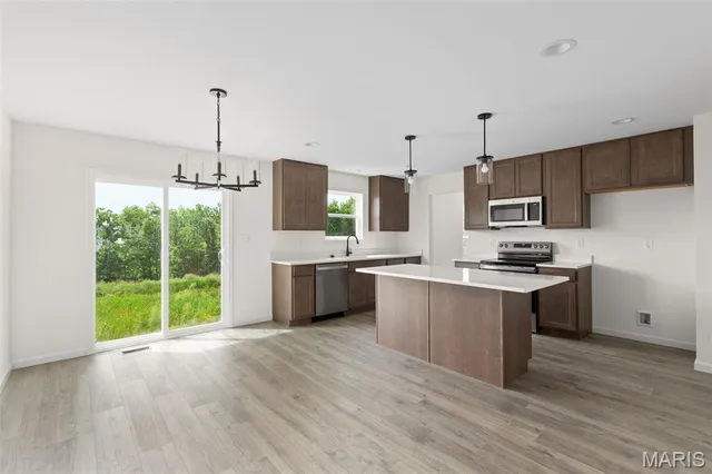 $364,900 | 1033 Westhaven Boulevard, Wentzville, MO 63385