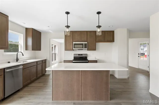 $364,900 | 1033 Westhaven Boulevard, Wentzville, MO 63385