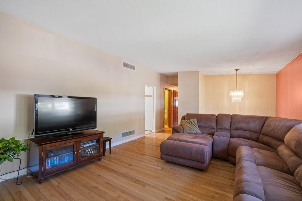 7 Cleveland Road Peabody, MA 01960 - Photo 17 of 31