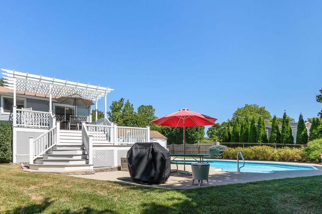 7 Cleveland Road Peabody, MA 01960 - Photo 4 of 31