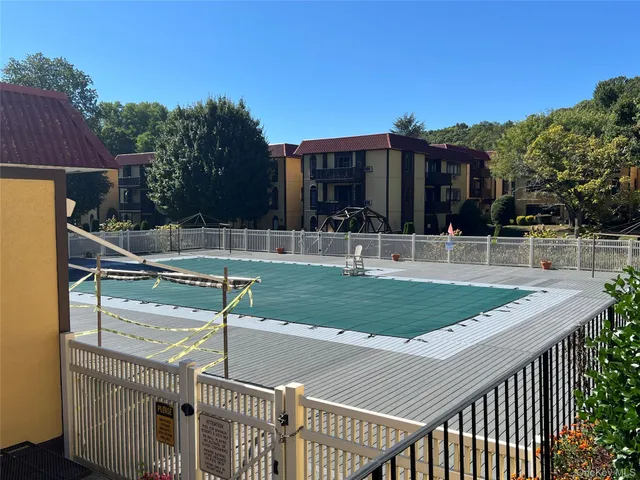 a view of a house and outdoor space