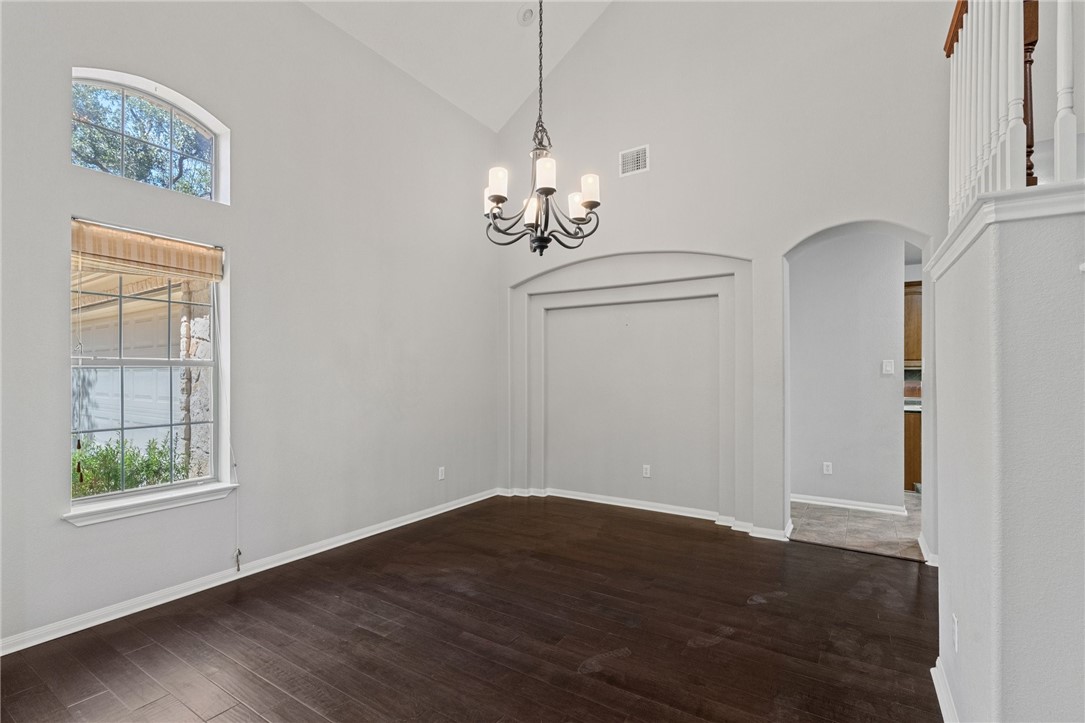 925 Cavalry Ride Trail Austin, TX 78732 - Photo 4 of 26 Gallery Image 4