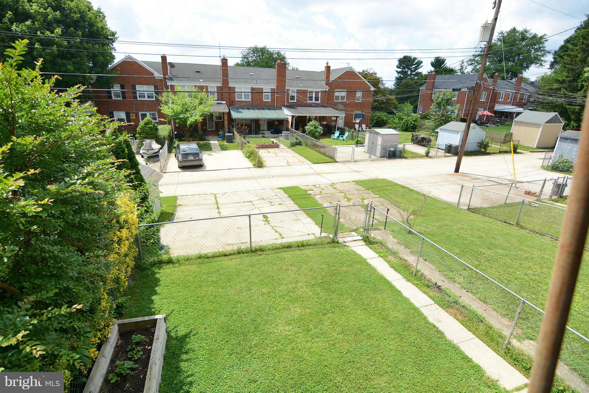 1533 Dellsway Road Towson, MD 21286 - Photo 29 of 30 Fenced Yard!