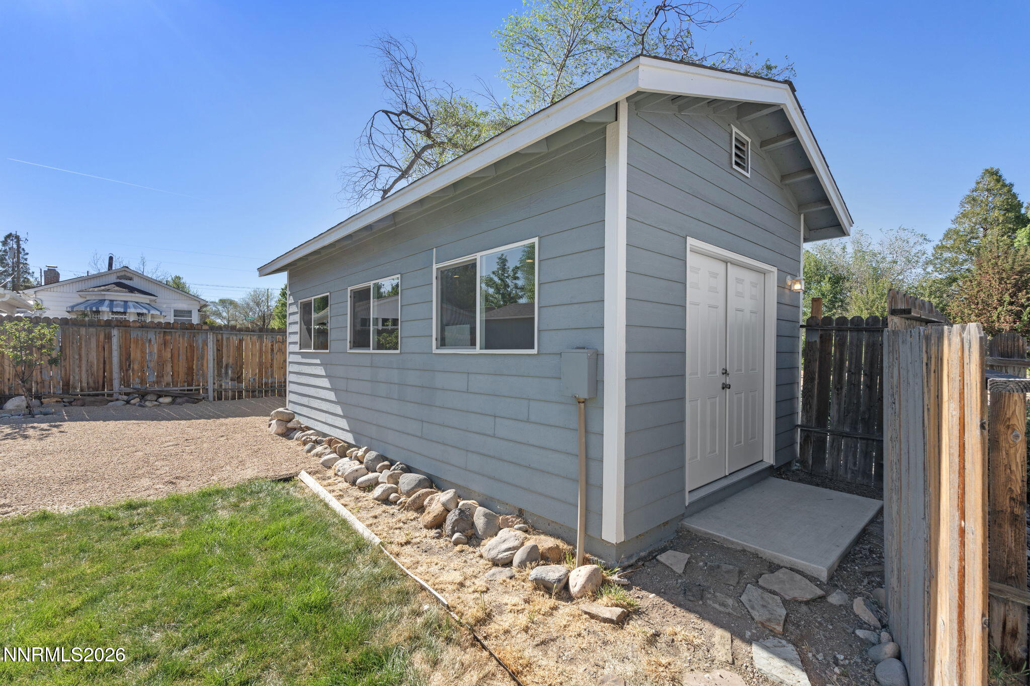 300 Country Club Drive Reno, NV 89509 - Photo 34 of 48 a backyard of a house