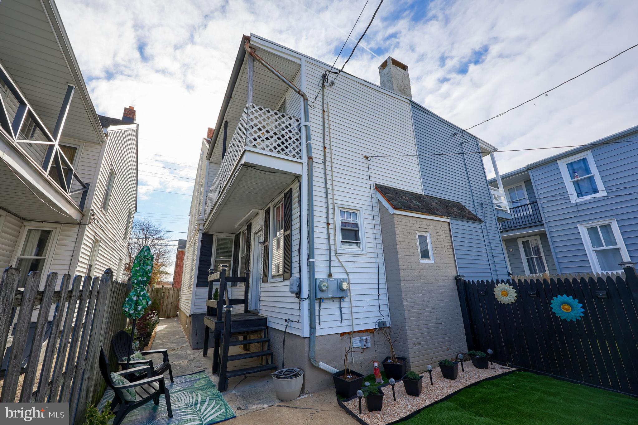 857 East Princess Street York, PA 17403 - Photo 33 of 38 a front view of a house with garden
