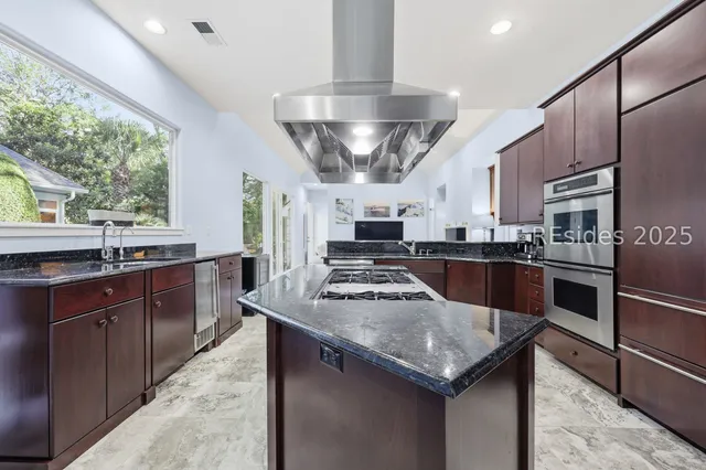 $1,399,550 | 8 Fantail Lane, Hilton Head Island, SC 29926