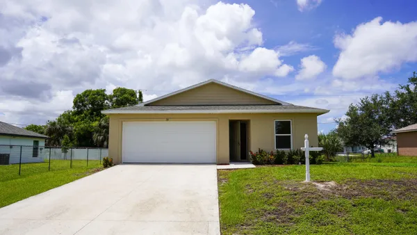 $293,000 | 26 Northeast 12th Terrace, Cape Coral, FL 33909