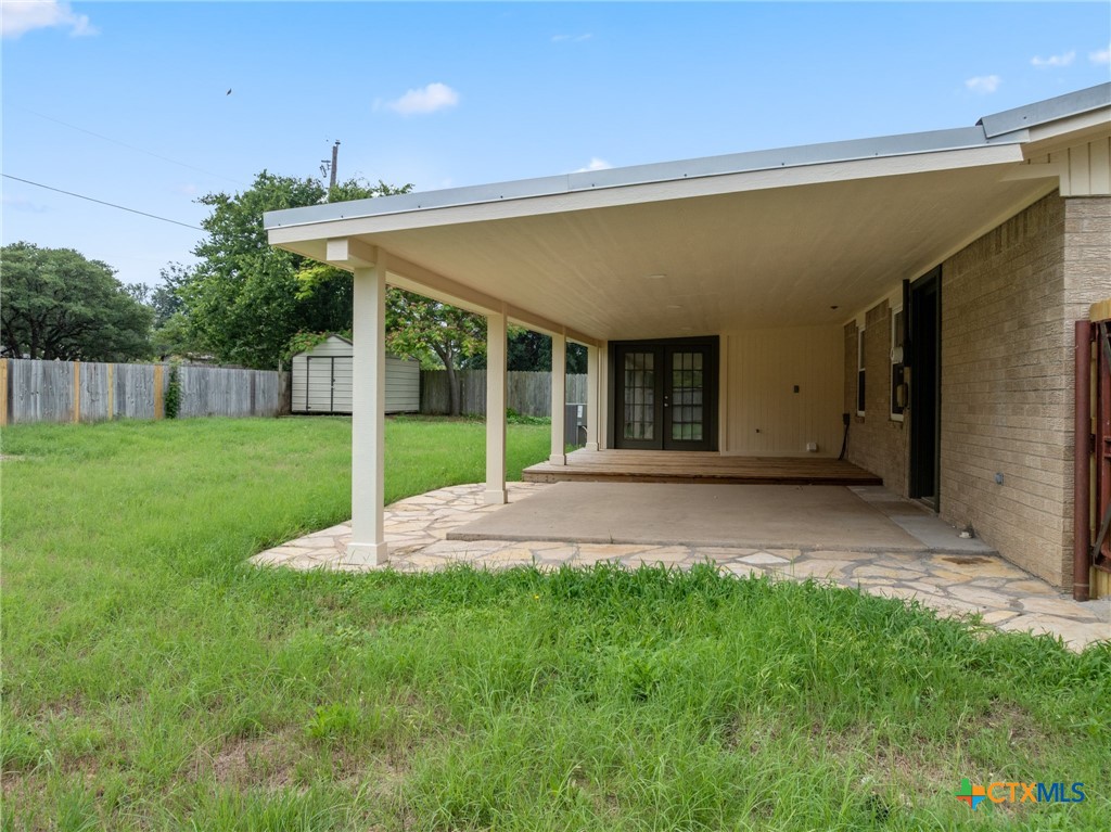 607 South Nancy Ann Street Hamilton, TX 76531 - Photo 20 of 26 a view of a house with backyard and porch