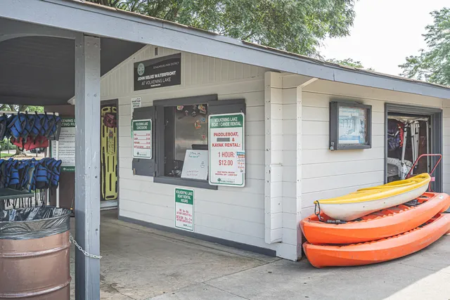 $259,900 | 236 Whidah Court, Unit 236, Schaumburg, IL 60193