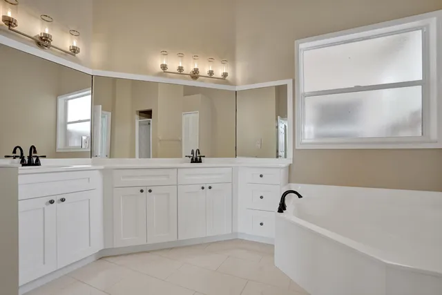 $4,200 | 16658 La Mesa Drive, Delray Beach, FL 33484