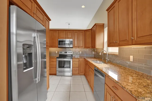 $4,200 | 16658 La Mesa Drive, Delray Beach, FL 33484