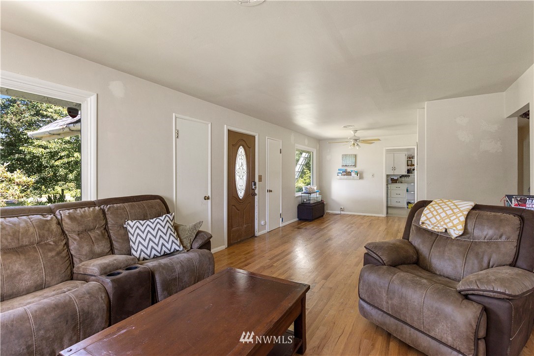 34218 Old Sultan-Startup Road Sultan, WA 98294 - Photo 5 of 24 Gallery Image 5