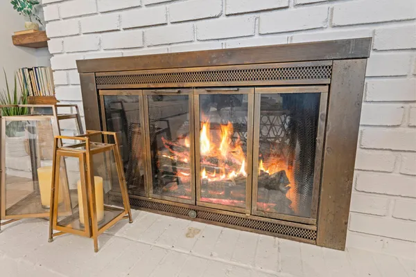 a view of an entryway with a door