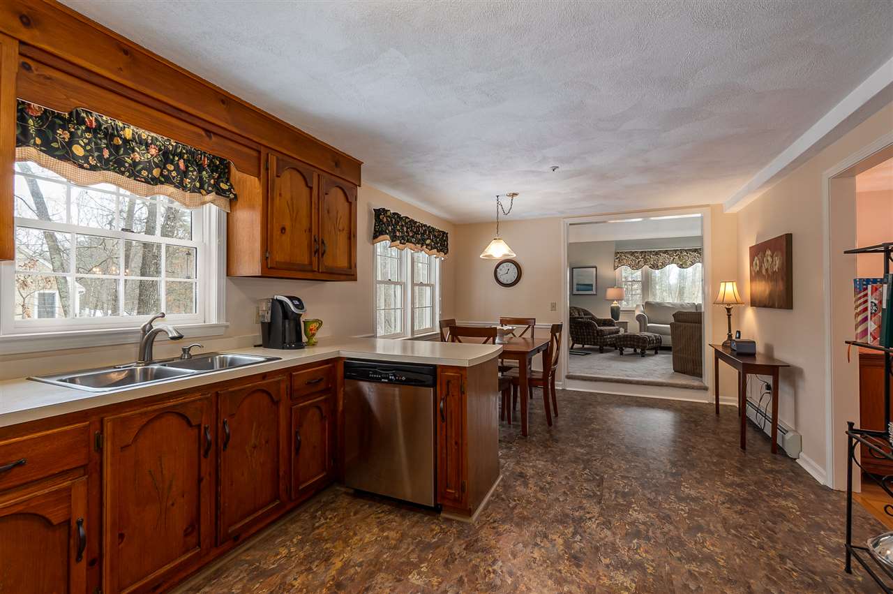 39 Norwood Road Salem, NH 03079 - Photo 5 of 28