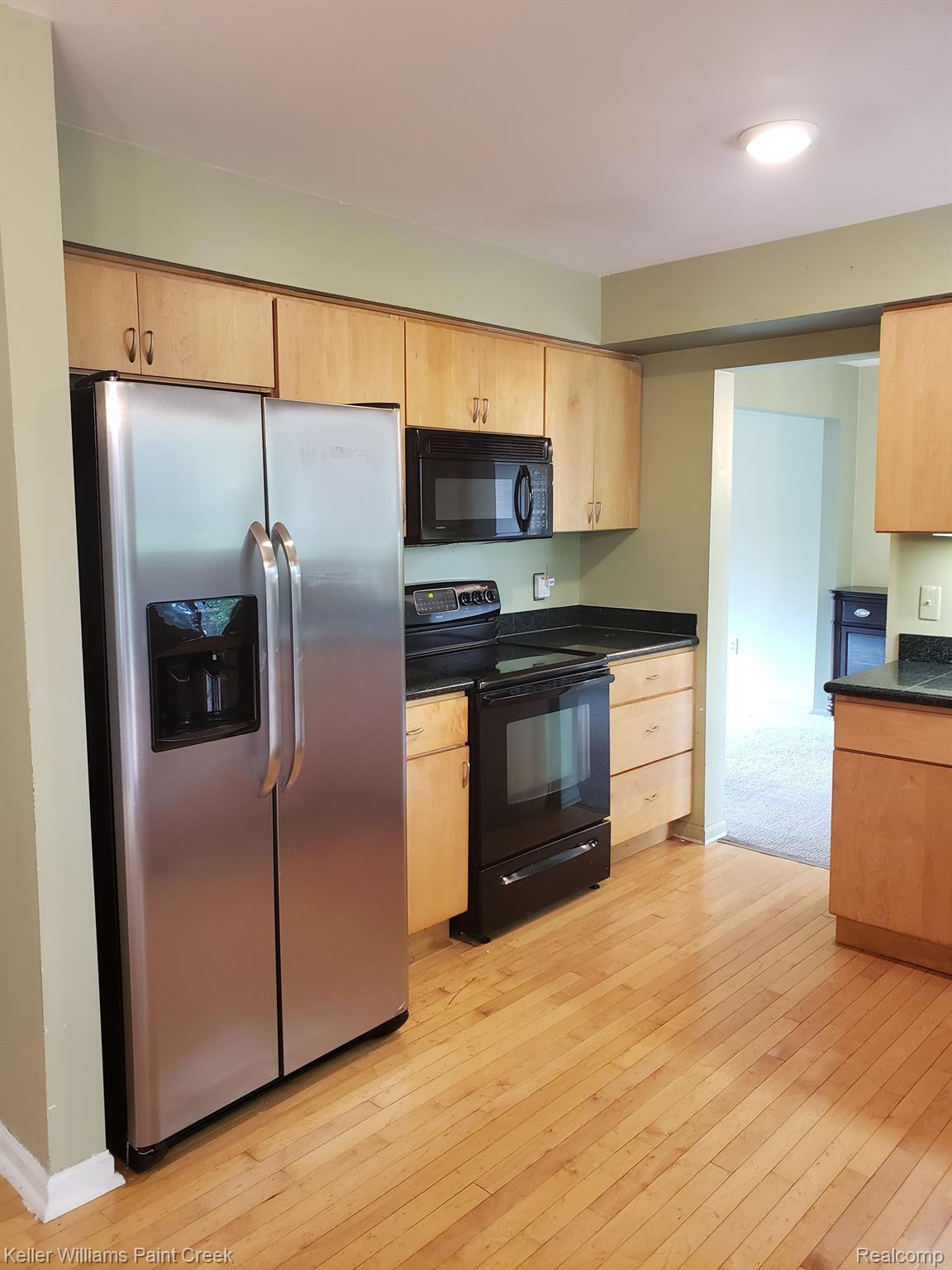 660 Baker Street Rochester, MI 48307 - Photo 16 of 43 Gallery Image 16