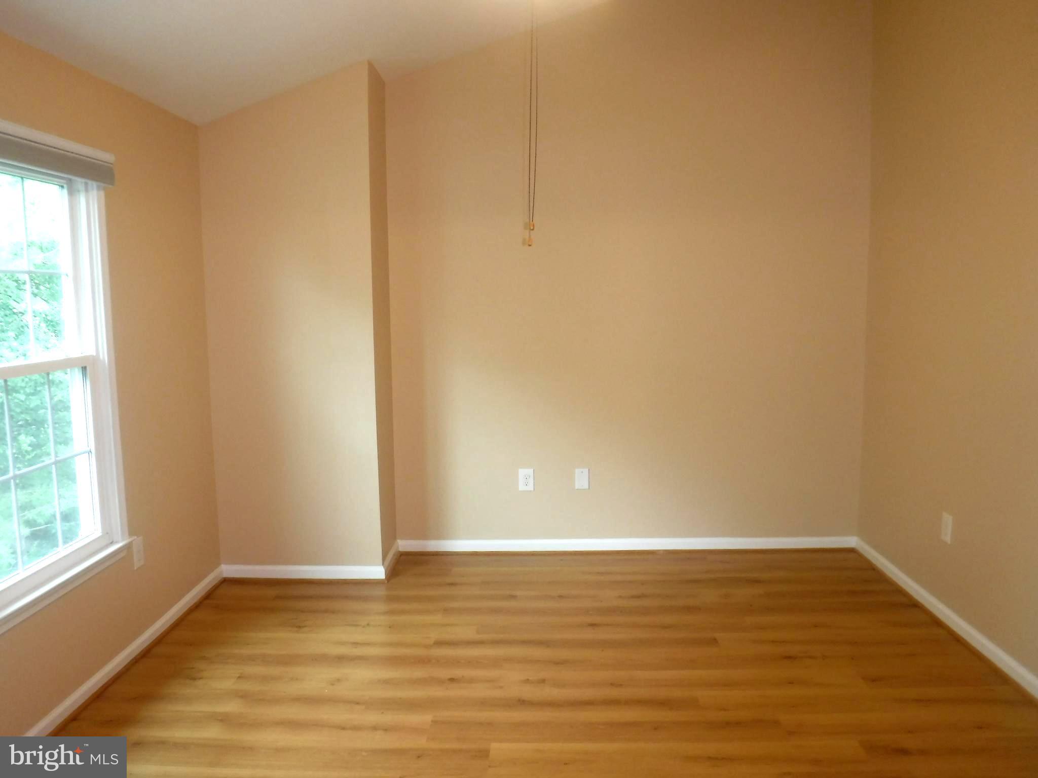 8714 Wadebrook Terrace Springfield, VA 22153 - Photo 19 of 35 Master Bedroom-Upper Level
