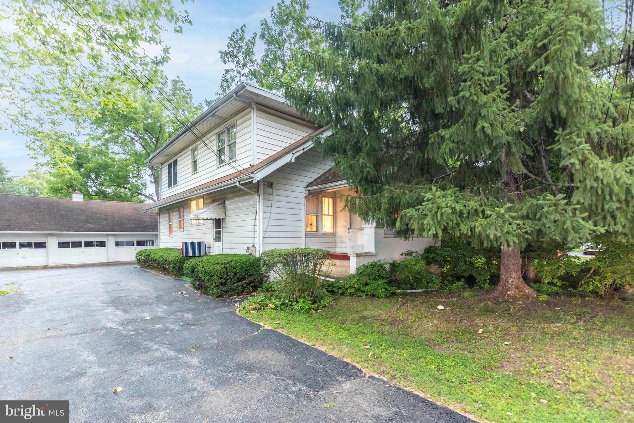 1135 Pawlings Road Audubon, PA 19403 - Photo 3 of 40