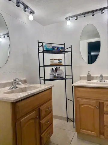 $2,150 | 1670 Northeast 191st Street, Unit 1153, Miami, FL 33179