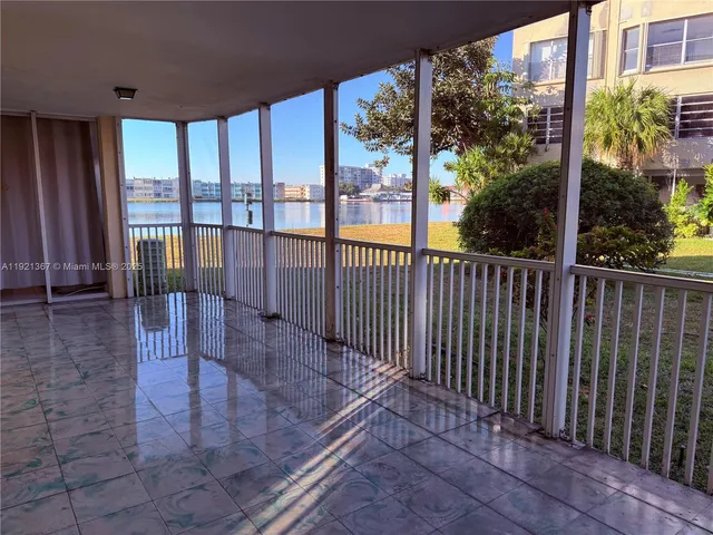 $2,150 | 1670 Northeast 191st Street, Unit 1153, Miami, FL 33179