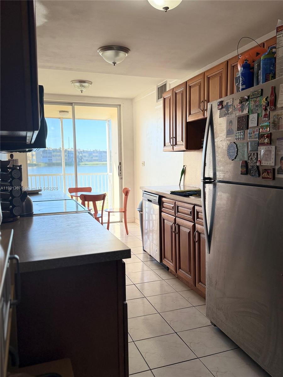 1670 Northeast 191st Street, Unit 1153 Miami, FL 33179 - Photo 5 of 18