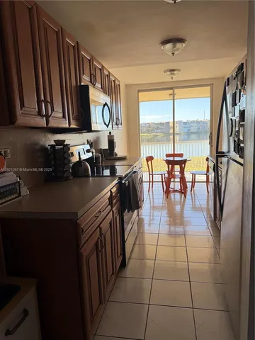 $2,150 | 1670 Northeast 191st Street, Unit 1153, Miami, FL 33179