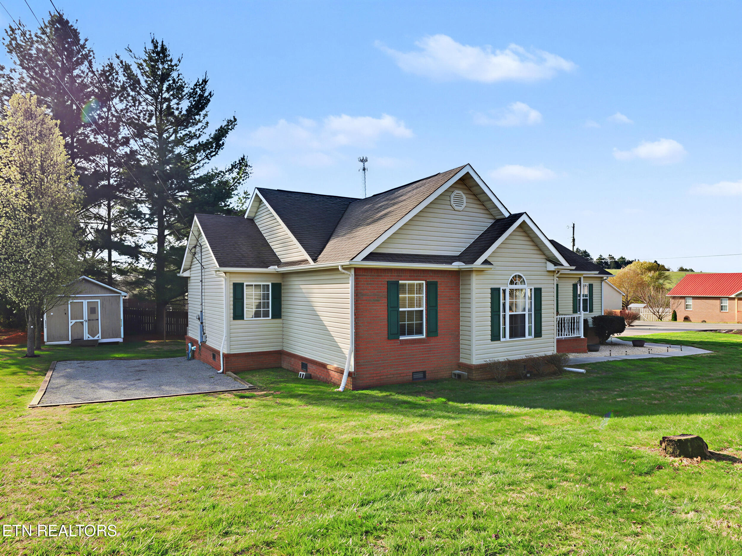 225 Acorn Drive Plainview, TN 37721 - Photo 3 of 27 3_27