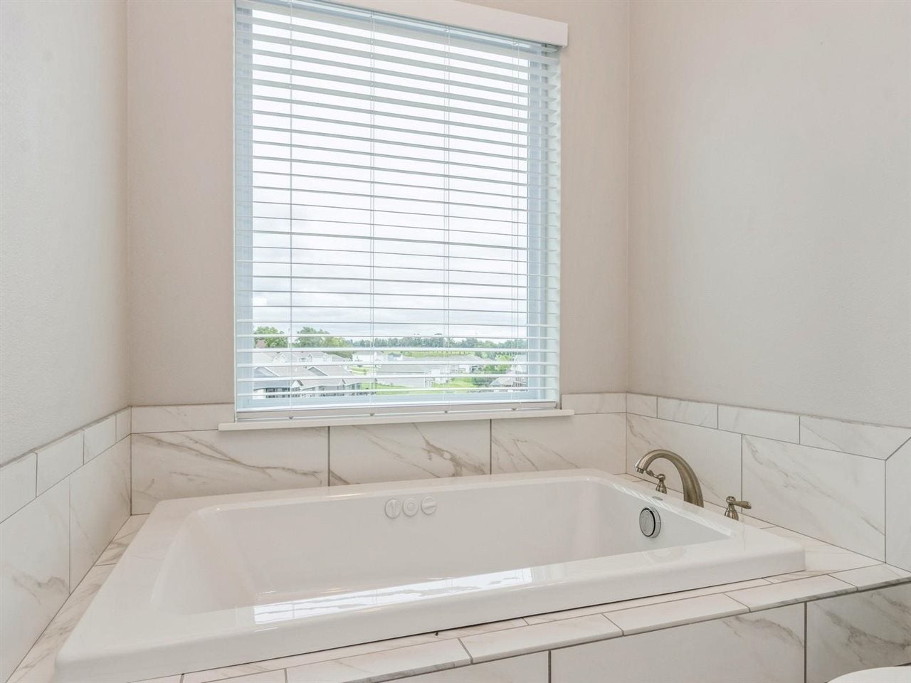 405 Ridge View Drive West Branch, IA 52358 - Photo 19 of 33 Gallery Image 19