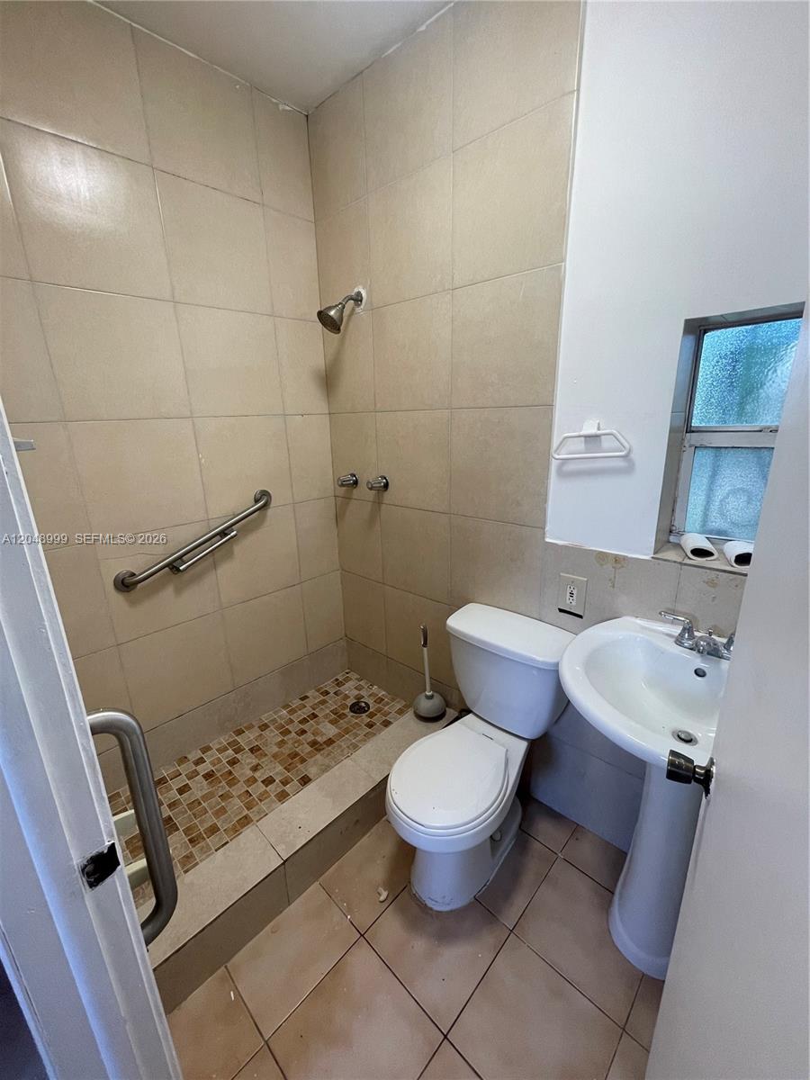 453 Southwest 19th Road Miami, FL 33129 - Photo 6 of 6