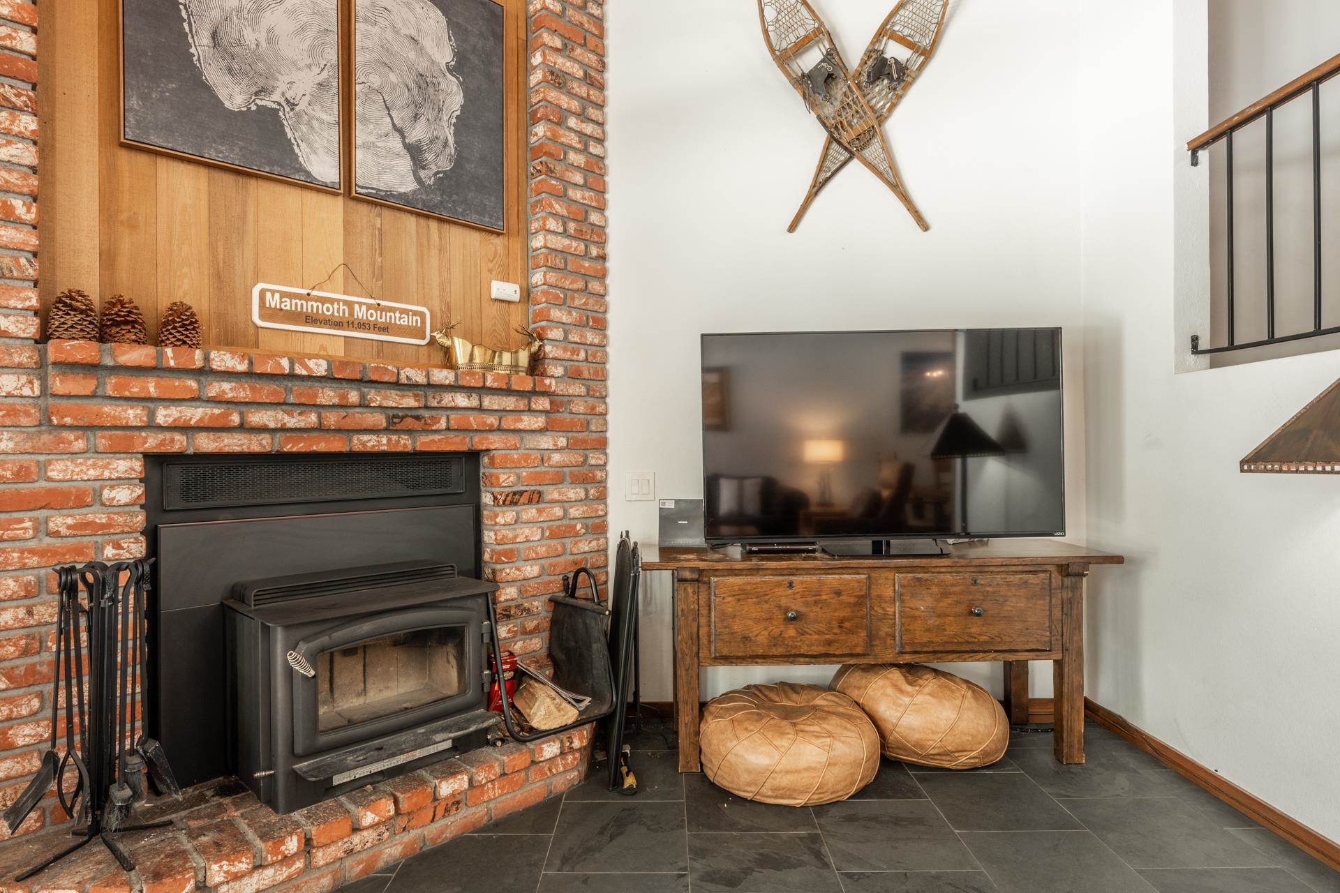 3392 Chateau Road, Unit 2 Mammoth Lakes, CA 93546 - Photo 13 of 43 Gallery Image 13